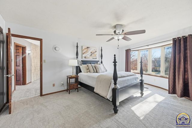 7600 SW Oxfordshire RD, Topeka, KS 66614