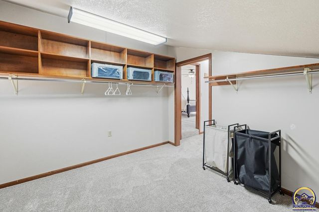 7600 SW Oxfordshire RD, Topeka, KS 66614