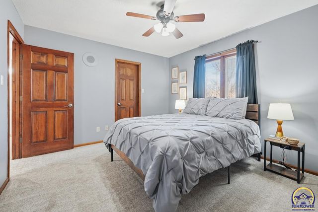 7600 SW Oxfordshire RD, Topeka, KS 66614