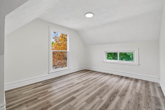 1181 Raymond Avenue, Saint Paul, MN 55108