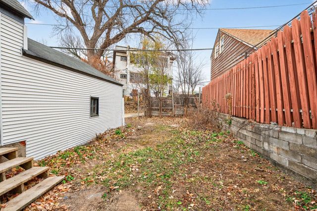 1181 Raymond Avenue, Saint Paul, MN 55108