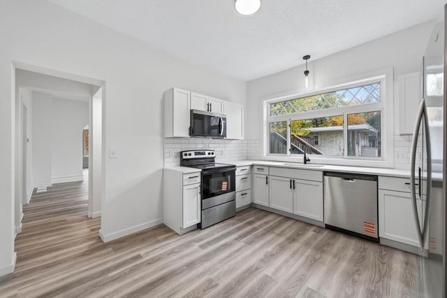 1181 Raymond Avenue, Saint Paul, MN 55108