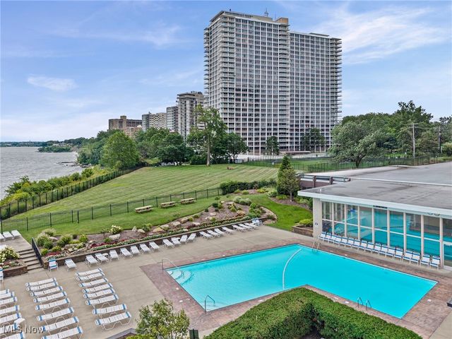 12900 Lake Avenue 710, Lakewood, OH 44107