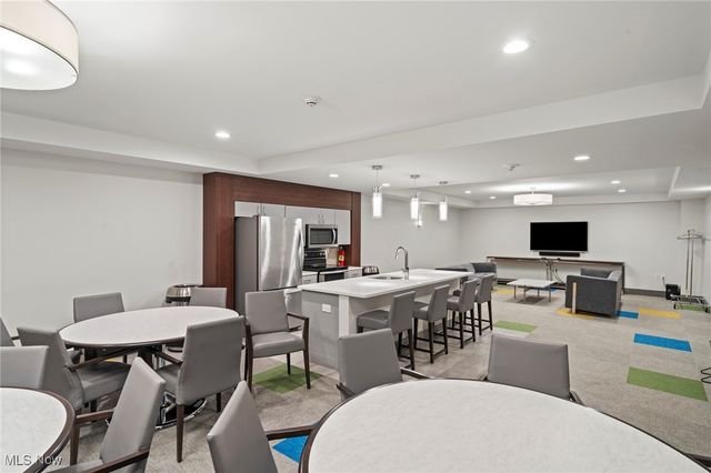 12900 Lake Avenue 710, Lakewood, OH 44107