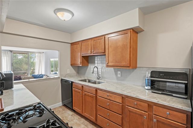 12900 Lake Avenue 710, Lakewood, OH 44107