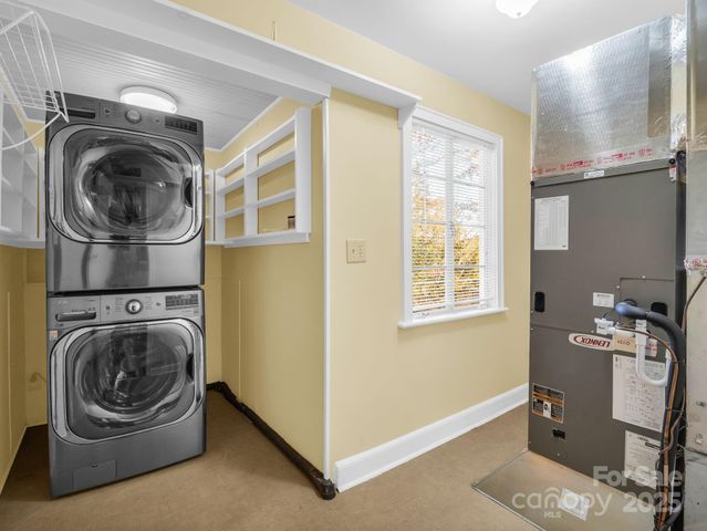 1618 Kensington Road, Hendersonville, NC 28791