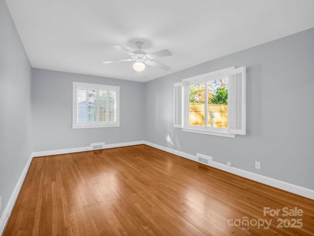 1618 Kensington Road, Hendersonville, NC 28791