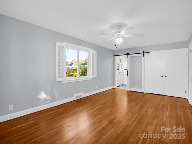 1618 Kensington Road, Hendersonville, NC 28791