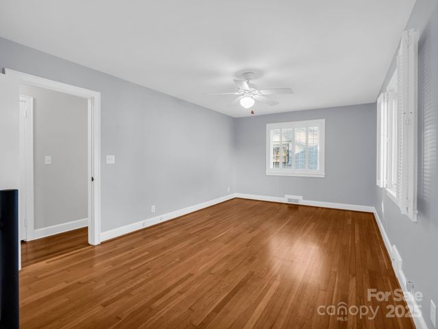 1618 Kensington Road, Hendersonville, NC 28791