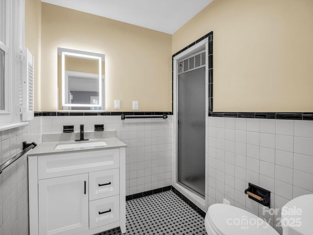 1618 Kensington Road, Hendersonville, NC 28791