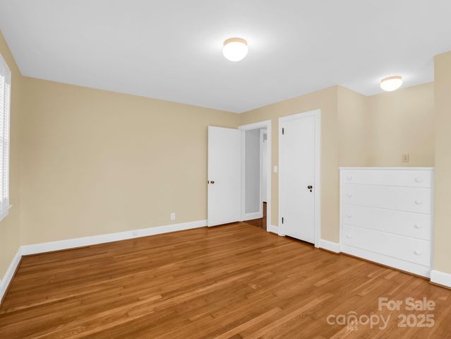 1618 Kensington Road, Hendersonville, NC 28791