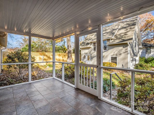 1618 Kensington Road, Hendersonville, NC 28791