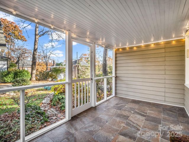 1618 Kensington Road, Hendersonville, NC 28791