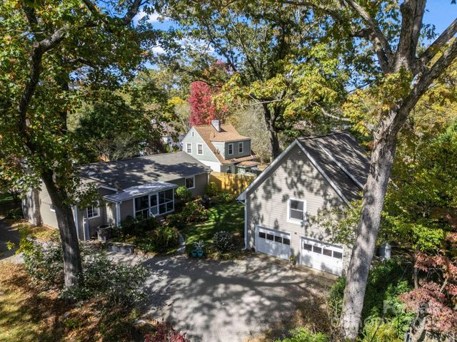 1618 Kensington Road, Hendersonville, NC 28791