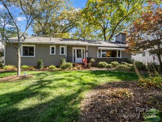 1618 Kensington Road, Hendersonville, NC 28791