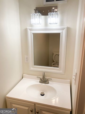 7010 Oakhill Circle, Austell, GA 30168