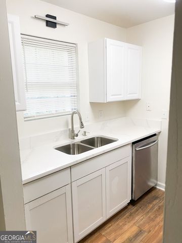 7010 Oakhill Circle, Austell, GA 30168