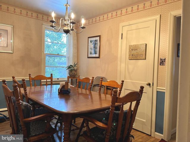 86 VILLAGE DR, Mountville, PA 17554