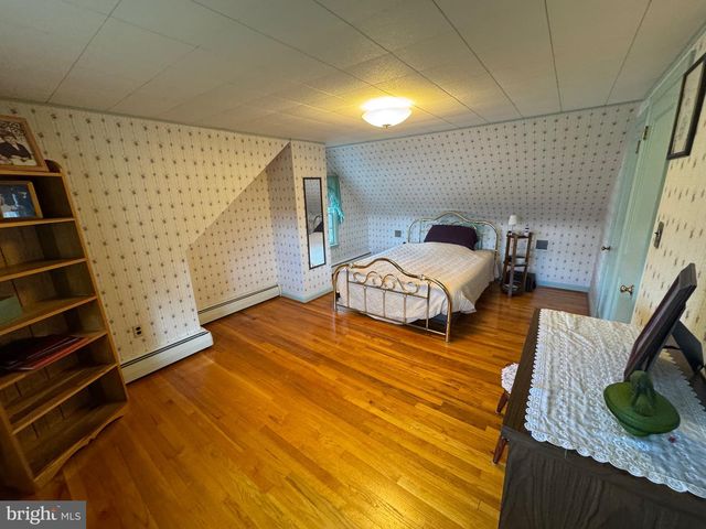 86 VILLAGE DR, Mountville, PA 17554