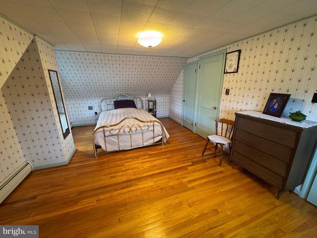 86 VILLAGE DR, Mountville, PA 17554