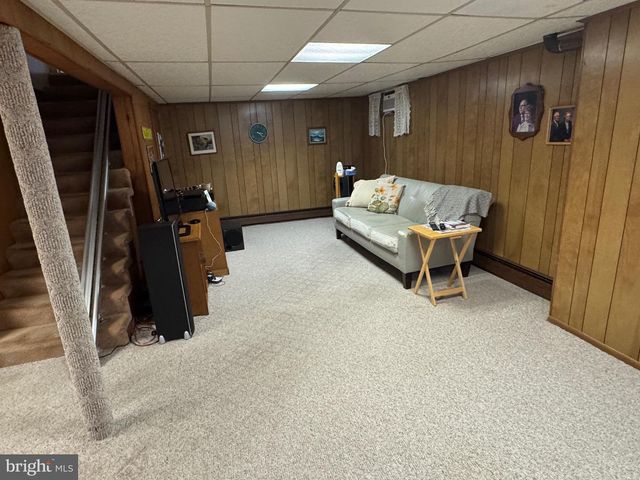 86 VILLAGE DR, Mountville, PA 17554