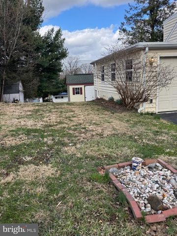 86 VILLAGE DR, Mountville, PA 17554