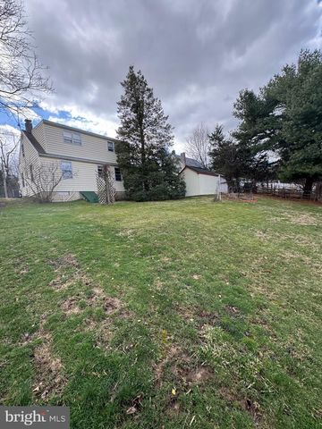 86 VILLAGE DR, Mountville, PA 17554