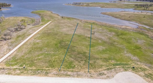 220 Lakeshore Lane, Windom, TX 75492