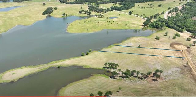 220 Lakeshore Lane, Windom, TX 75492