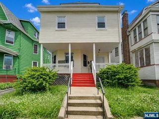 1035 Hunterdon Street, Newark, NJ 07112