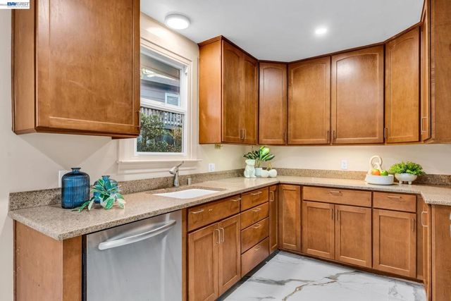 4628 Fieldbrook Rd, Oakland, CA 94619