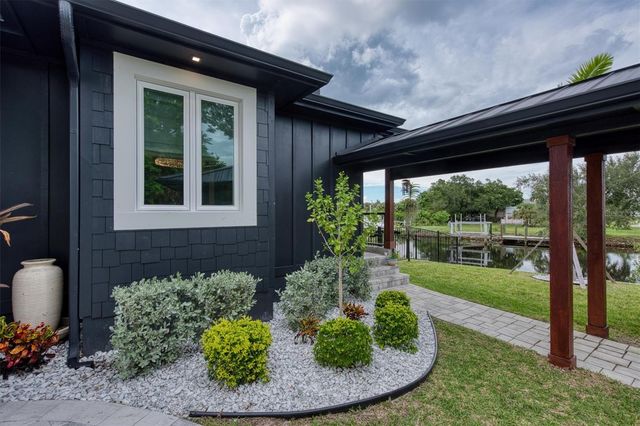 3001 BANYAN WAY, Punta Gorda, FL 33950