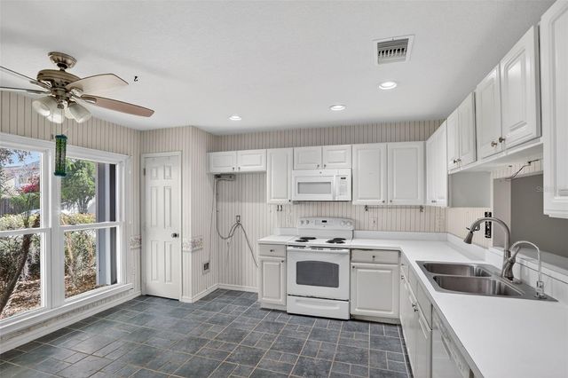 912 W CHARING CROSS CIRCLE, Lake Mary, FL 32746