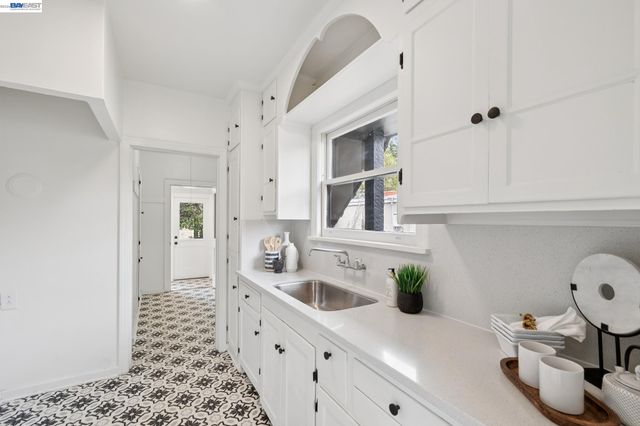 1856 Almond Ave, Walnut Creek, CA 94596