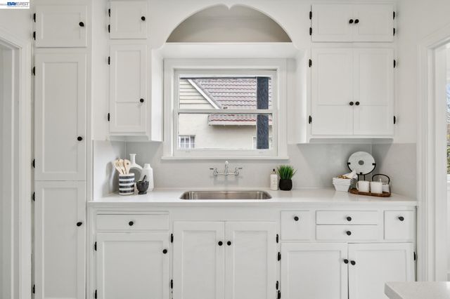 1856 Almond Ave, Walnut Creek, CA 94596