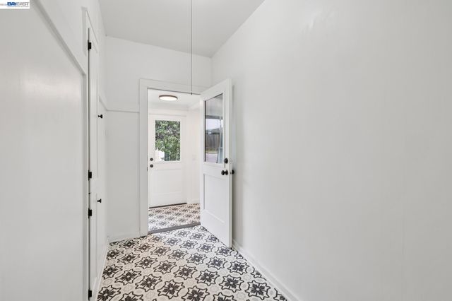 1856 Almond Ave, Walnut Creek, CA 94596