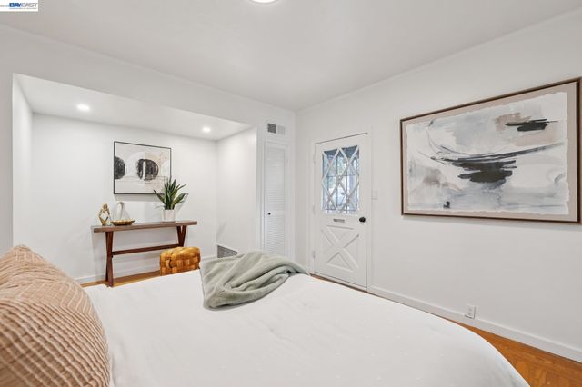 1856 Almond Ave, Walnut Creek, CA 94596