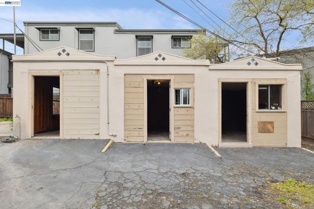 1856 Almond Ave, Walnut Creek, CA 94596