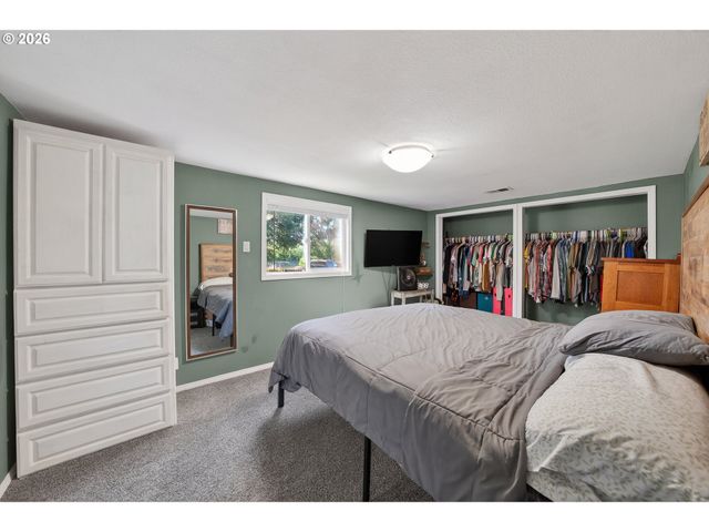 301 WINERY Ln, Roseburg, OR 97471