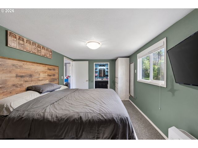 301 WINERY Ln, Roseburg, OR 97471