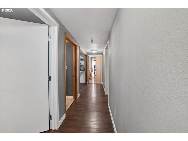 301 WINERY Ln, Roseburg, OR 97471