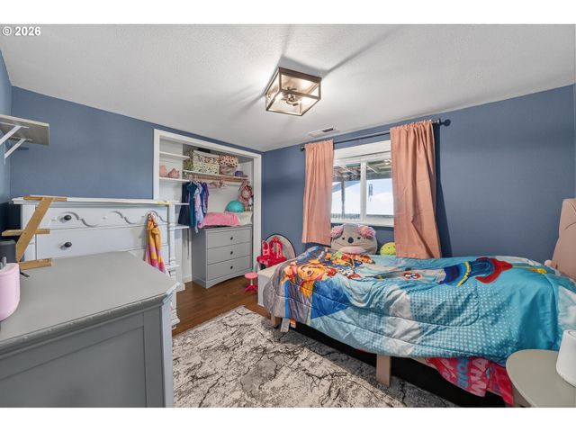 301 WINERY Ln, Roseburg, OR 97471