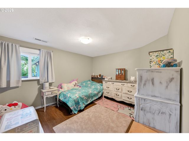 301 WINERY Ln, Roseburg, OR 97471