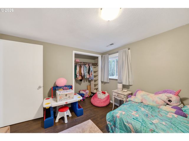 301 WINERY Ln, Roseburg, OR 97471