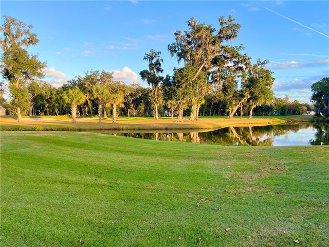 321 Harbour Island Circle, Waverly, GA 31565