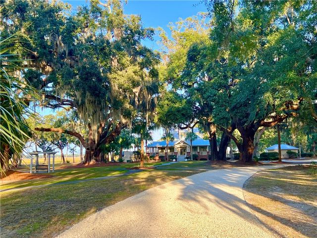 321 Harbour Island Circle, Waverly, GA 31565