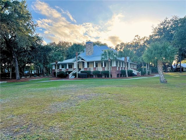 321 Harbour Island Circle, Waverly, GA 31565