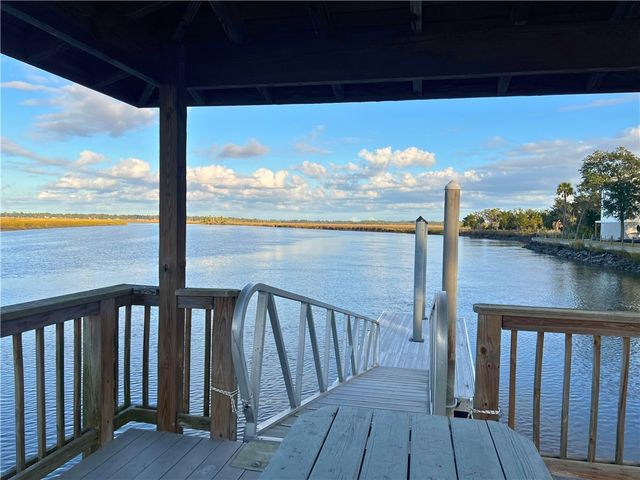 321 Harbour Island Circle, Waverly, GA 31565