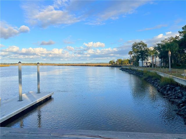 321 Harbour Island Circle, Waverly, GA 31565