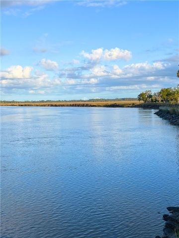 321 Harbour Island Circle, Waverly, GA 31565